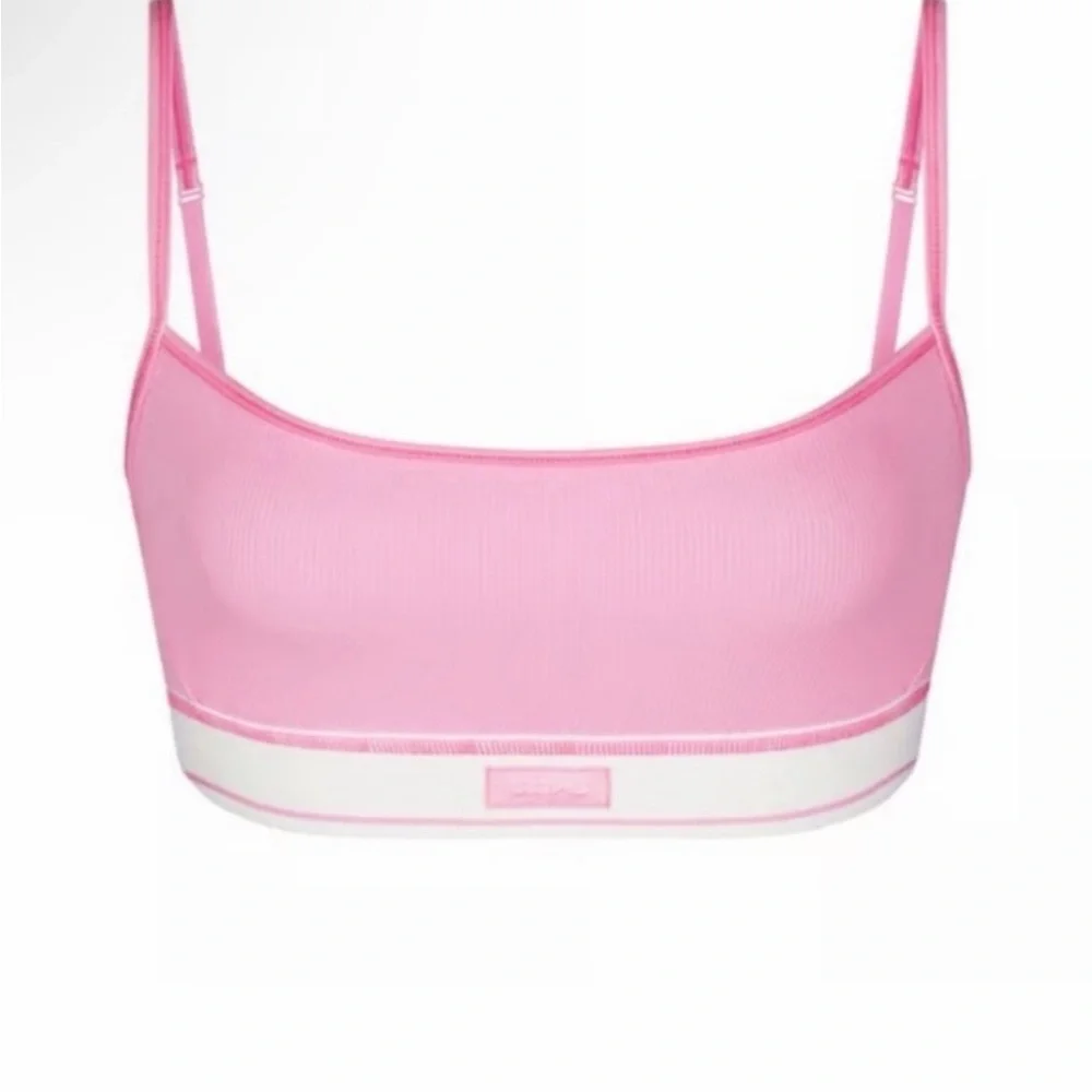 SKIMS Pink Ribbed Bralette with White Contrast Band - Picture 2 of 3